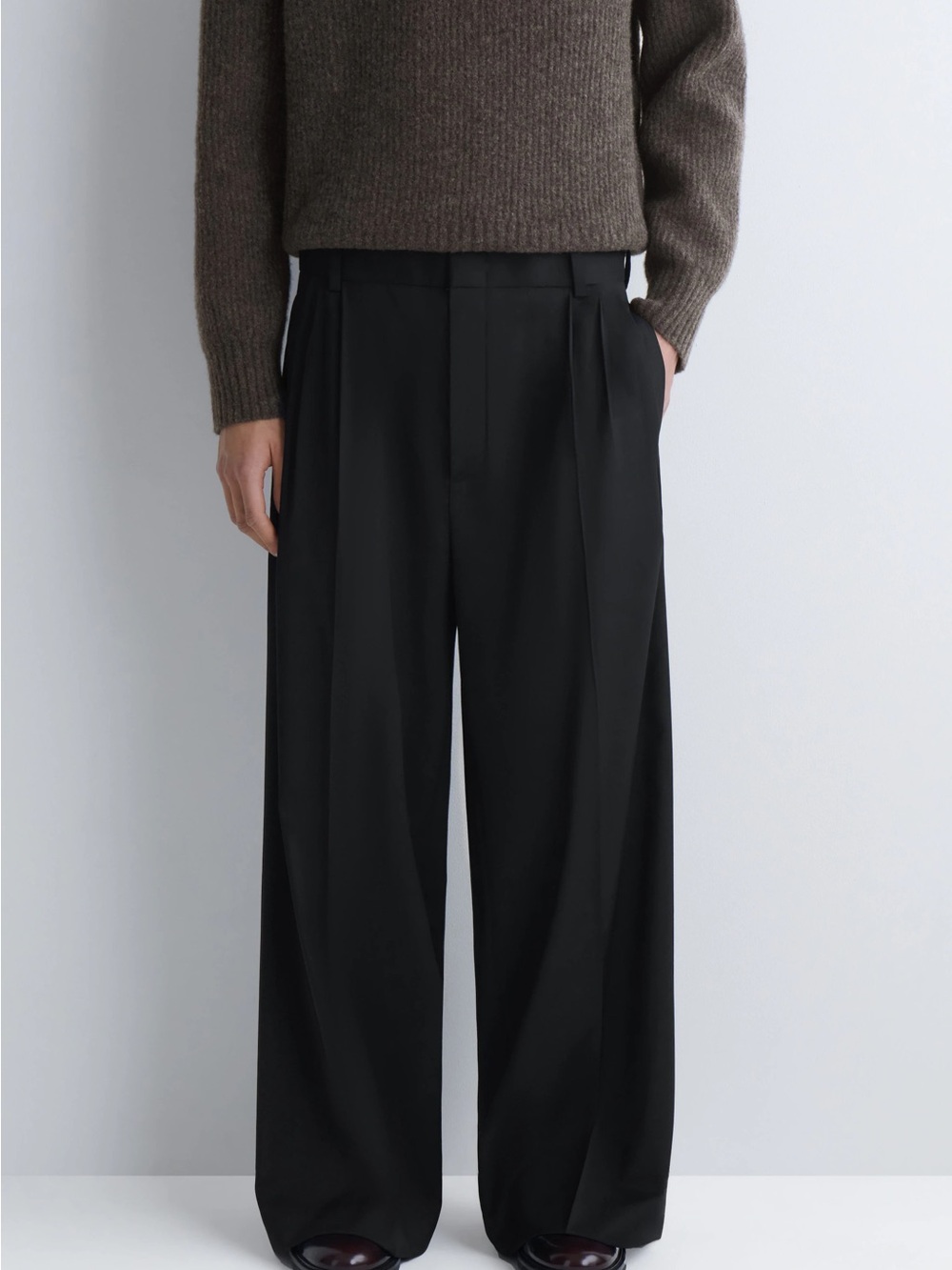 Cos Trousers Wide-Leg Pleated Pants - Black